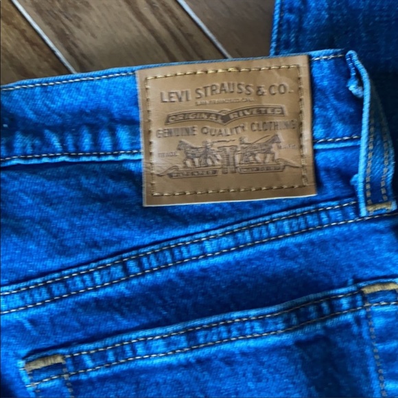 NWOT Levi’s Straight Legged Cropped Wedgie Fit 25 - Picture 9 of 9